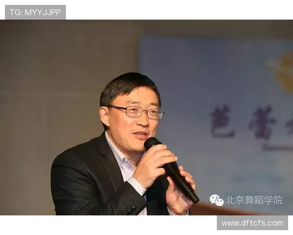 成都羽毛球队近期状态分析与表现评估及未来发展趋势探讨 成都羽毛球队近期状态分析与表现评估及未来发展趋势探讨